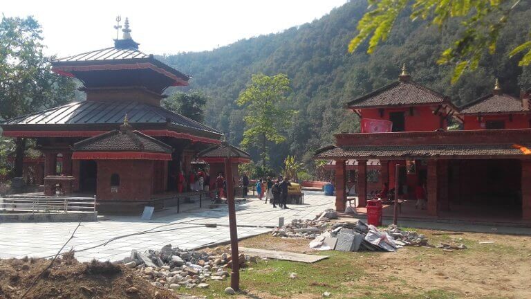 Des temples bouddhistes à Pokhara