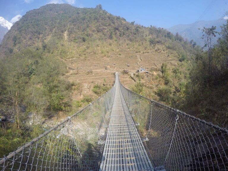 Le pont en bas de Chhomrong